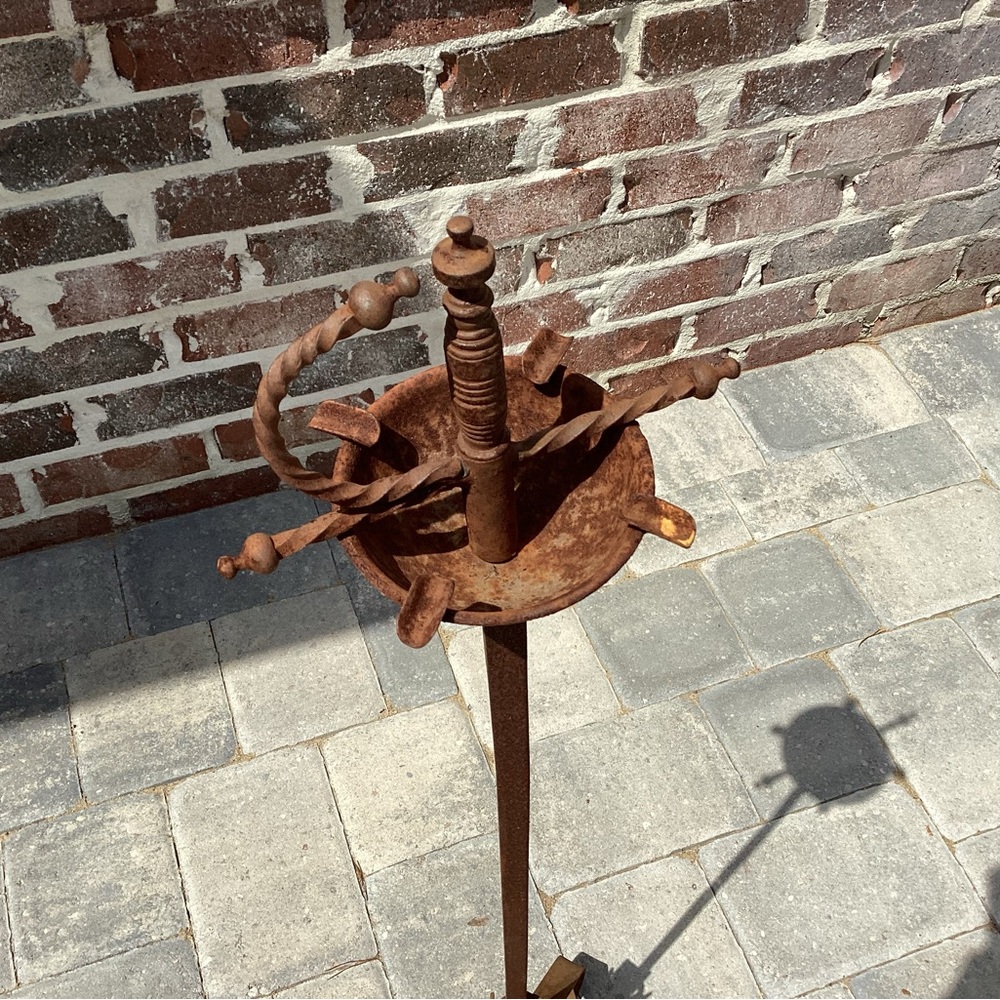 Vintage - Sword Styled Ashtray - Extremely Unique - Free Standing - Rustic Metal - Picture 2 of 11
